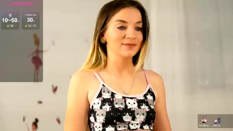 skyeyesluna online show from April 9, 2026, 3:28 am