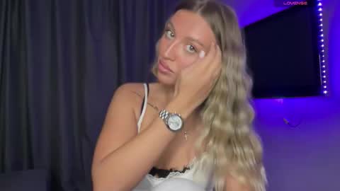 GARRY AND SOPHIA online show from October 4, 2025, 8:40 pm