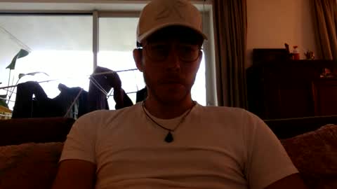 skyisthelimit1995 online show from December 14, 2025, 10:09 am