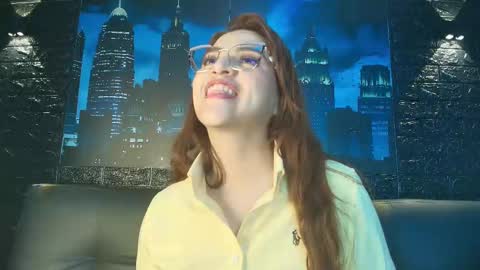 skylar__desire online show from October 8, 2025, 2:36 pm