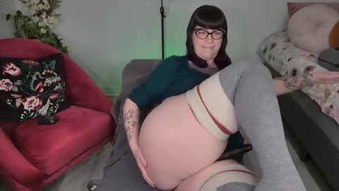 skylar bird online show from December 25, 2024, 4:33 am