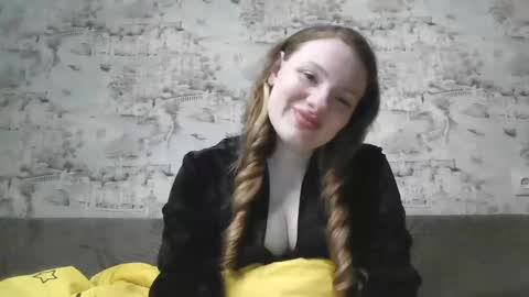 Snapshot of skyler_wans chatting on February 19, 2025, 6:10 pm Skyler online show from February 19, 2025, 6:10 pm