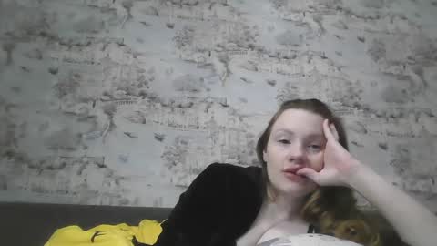 Snapshot of skyler_wans chatting on February 23, 2025, 3:45 am Skyler online show from February 23, 2025, 3:45 am