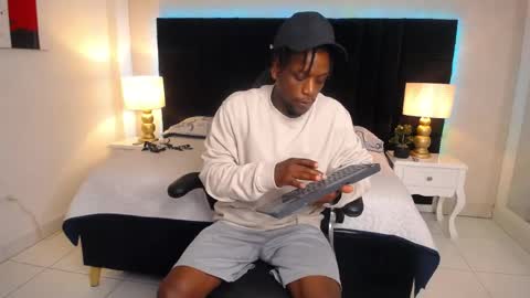 SKYLERBIGXXX online show from June 3, 2026, 4:04 am