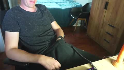 skylinebaby online show from October 4, 2025, 3:10 pm