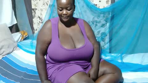 sheliah online show from November 18, 2025, 3:56 am