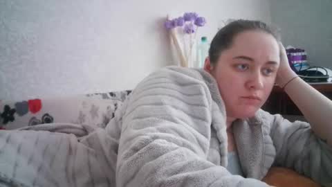 skyressie333 online show from March 3, 2025, 11:22 am