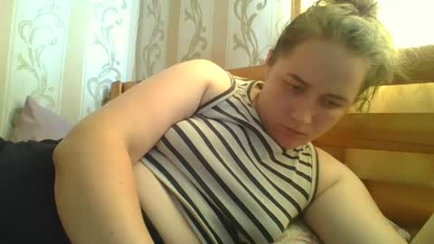 Snapshot of skyressie333 chatting on July 28, 2026, 12:01 pm skyressie333 online show from July 28, 2026, 12:01 pm
