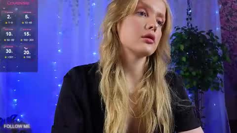 Lily online show from October 26, 2025, 1:39 pm