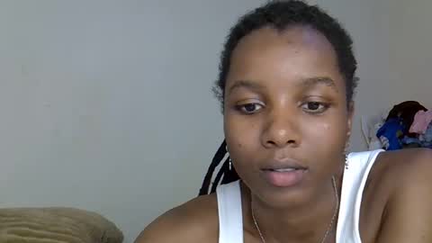 sleciah online show from November 18, 2025, 9:19 pm