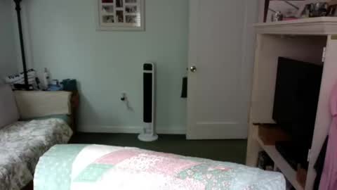 slick50000 online show from September 16, 2025, 6:42 pm