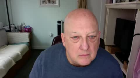 slick50000 online show from February 12, 2026, 7:42 pm