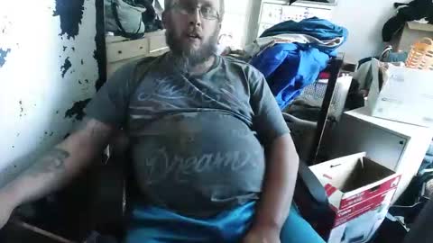 Snapshot of slickwill2391 chatting on May 16, 2026, 5:34 pm slickwill2391 online show from May 16, 2026, 5:34 pm