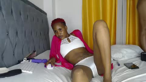 Snapshot of slim_africanha chatting on February 13, 2025, 1:05 pm slim_africanha online show from February 13, 2025, 1:05 pm