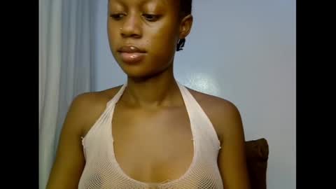 Snapshot of slim_candy12 chatting on July 1, 2026, 7:21 am Lily online show from July 1, 2026, 7:21 am