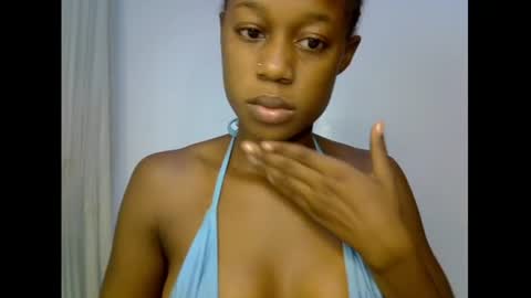 Snapshot of slim_candy12 chatting on July 4, 2026, 7:03 am Lily online show from July 4, 2026, 7:03 am