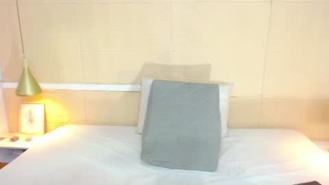 slim_chocobar18 online show from December 20, 2024, 1:54 pm