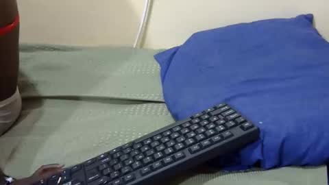 Snapshot of slim_kiteey chatting on October 23, 2025, 5:12 pm slim_kiteey online show from October 23, 2025, 5:12 pm