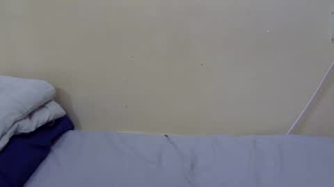 slim_kiteey online show from December 1, 2025, 10:20 am