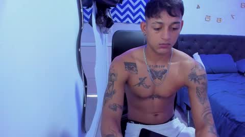 slim_master12 online show from December 30, 2024, 5:44 pm