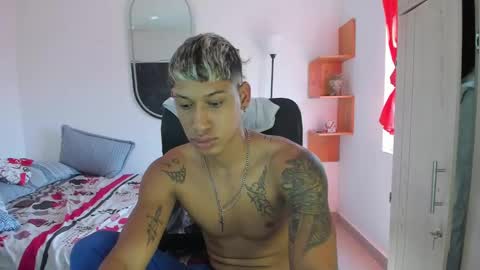 slim_master12 online show from February 15, 2025, 3:17 pm