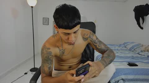 slim_master12 online show from February 26, 2026, 7:24 pm