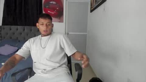slim_master12 online show from May 30, 2026, 11:46 pm