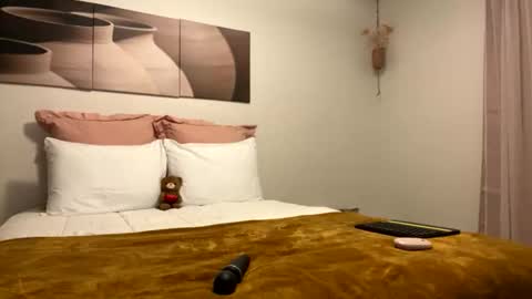 Barbie Stylebender online show from December 3, 2025, 5:26 am