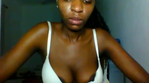 slimandthick1 online show from March 6, 2026, 12:40 am