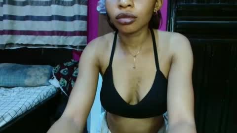 Snapshot of slimass31 chatting on April 14, 2026, 12:49 am slimass31 online show from April 14, 2026, 12:49 am