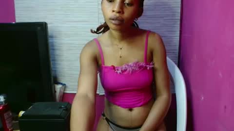 Snapshot of slimass31 chatting on April 18, 2026, 8:09 pm slimass31 online show from April 18, 2026, 8:09 pm