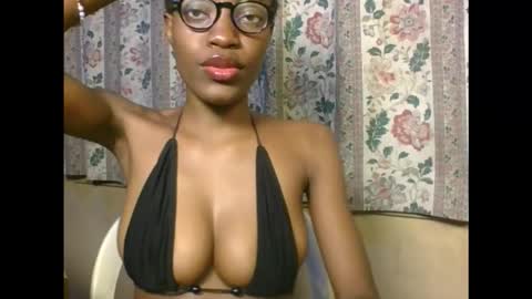 slimkatie__ online show from September 9, 2025, 12:43 am