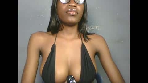 slimkatie__ online show from September 13, 2025, 9:36 pm