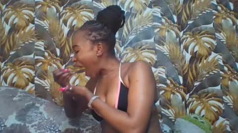 slimy_baiby online show from September 12, 2025, 8:25 am