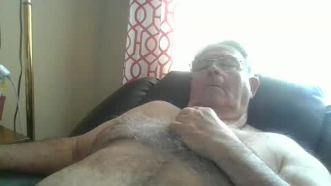 Snapshot of slippery_duck chatting on December 19, 2024, 5:29 pm slippery_duck online show from December 19, 2024, 5:29 pm