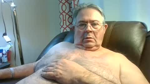 Snapshot of slippery_duck chatting on February 5, 2025, 1:44 pm slippery_duck online show from February 5, 2025, 1:44 pm