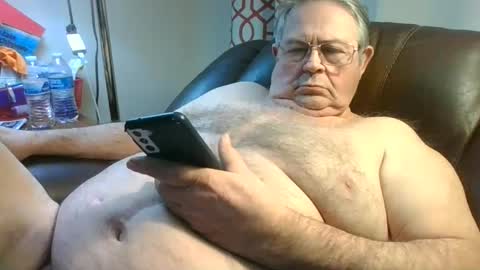 Snapshot of slippery_duck chatting on February 8, 2025, 1:11 pm slippery_duck online show from February 8, 2025, 1:11 pm