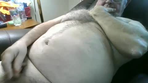 Snapshot of slippery_duck chatting on March 8, 2025, 1:47 pm slippery_duck online show from March 8, 2025, 1:47 pm