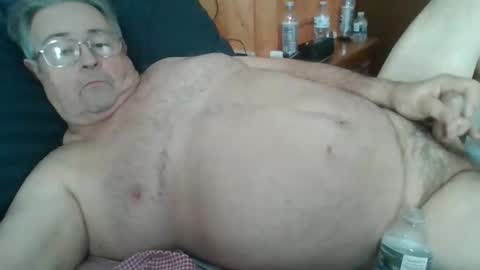 slippery_duck online show from February 25, 2026, 5:22 pm