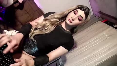 Snapshot of slut_bigcock chatting on May 4, 2026, 2:51 am Nathalie online show from May 4, 2026, 2:51 am