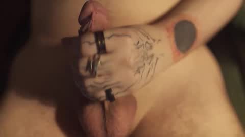 Snapshot of slutfinder32 chatting on April 4, 2026, 9:07 am slutfinder32 online show from April 4, 2026, 9:07 am