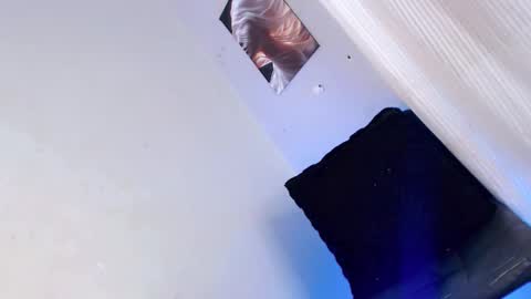 slutnextdoor28 online show from March 29, 2026, 1:44 pm