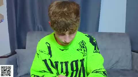 sluttsavage online show from June 14, 2026, 2:52 pm
