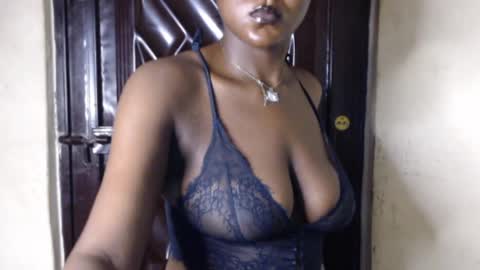 Snapshot of sluttx_choco chatting on June 25, 2026, 5:12 am sluttx_choco online show from June 25, 2026, 5:12 am
