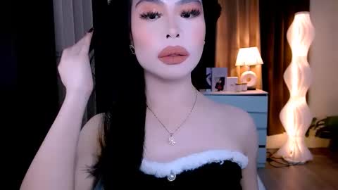 slutty_aurora online show from September 24, 2025, 8:06 am