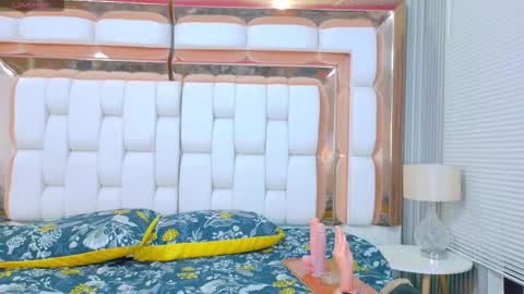 MARCELA online show from November 30, 2025, 12:20 pm