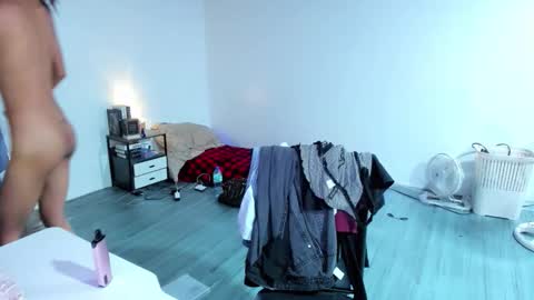 Snapshot of sluttykaye chatting on November 14, 2025, 9:46 pm Fansly SluttyKaye -DONT FORGET TO FOLLOW AND THUMBS UP online show from November 14, 2025, 9:46 pm