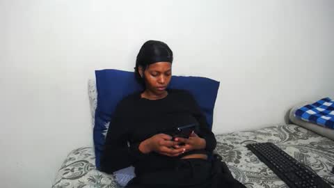 sluttykayy_ online show from May 13, 2026, 6:44 am