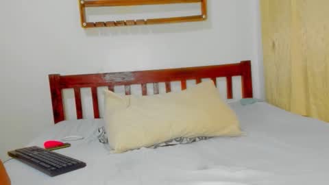 Sexyslutt online show from September 25, 2025, 1:59 pm