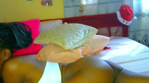 Sexyslutt online show from May 11, 2026, 12:49 am